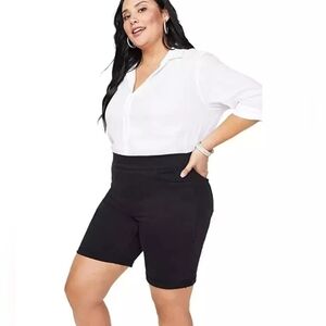 NWT NYDJ Black Tummy Control Stretchy Pull-On Black Denim Shorts Plus Size 22W